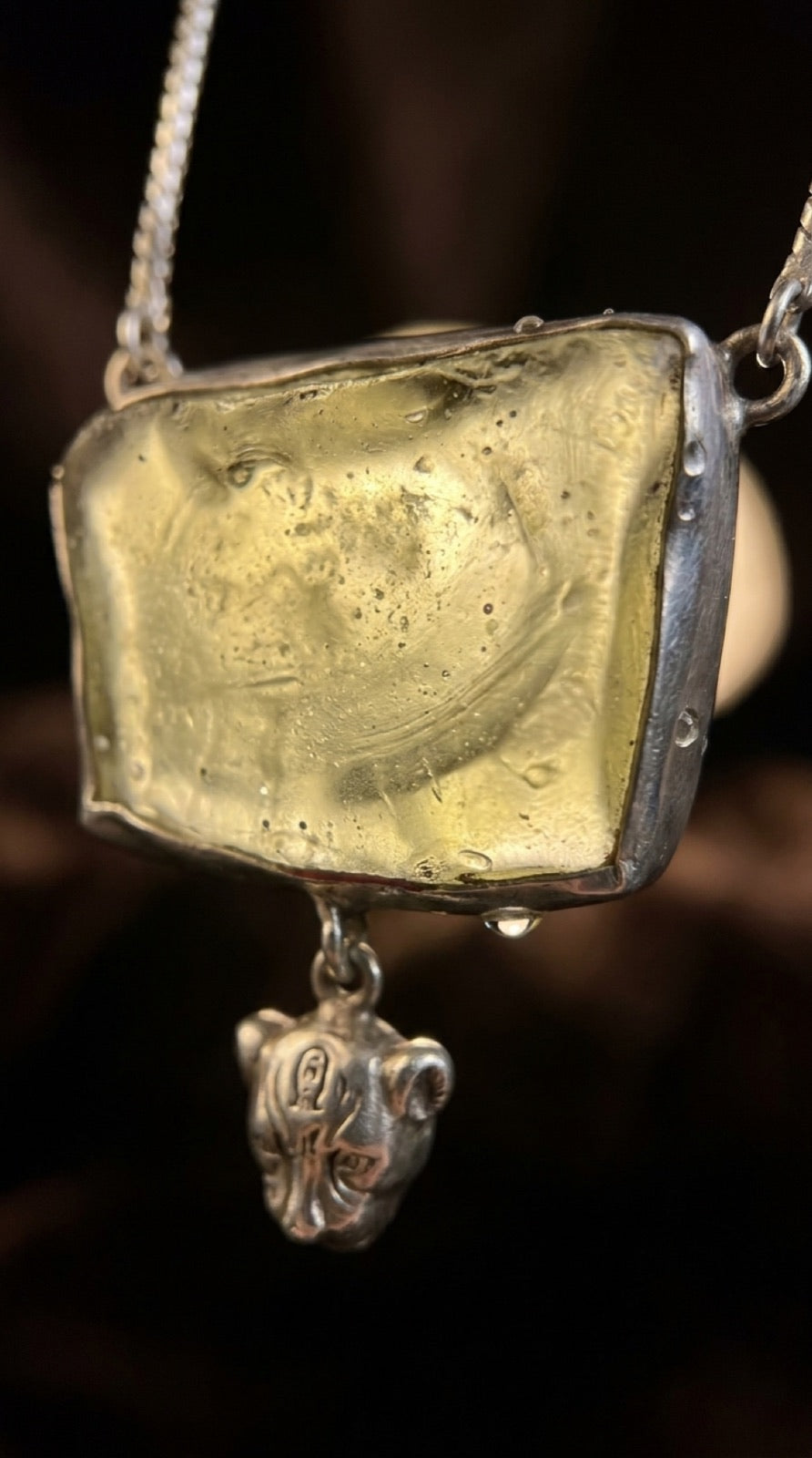 Close view of the raw pale green Libyan desert glass