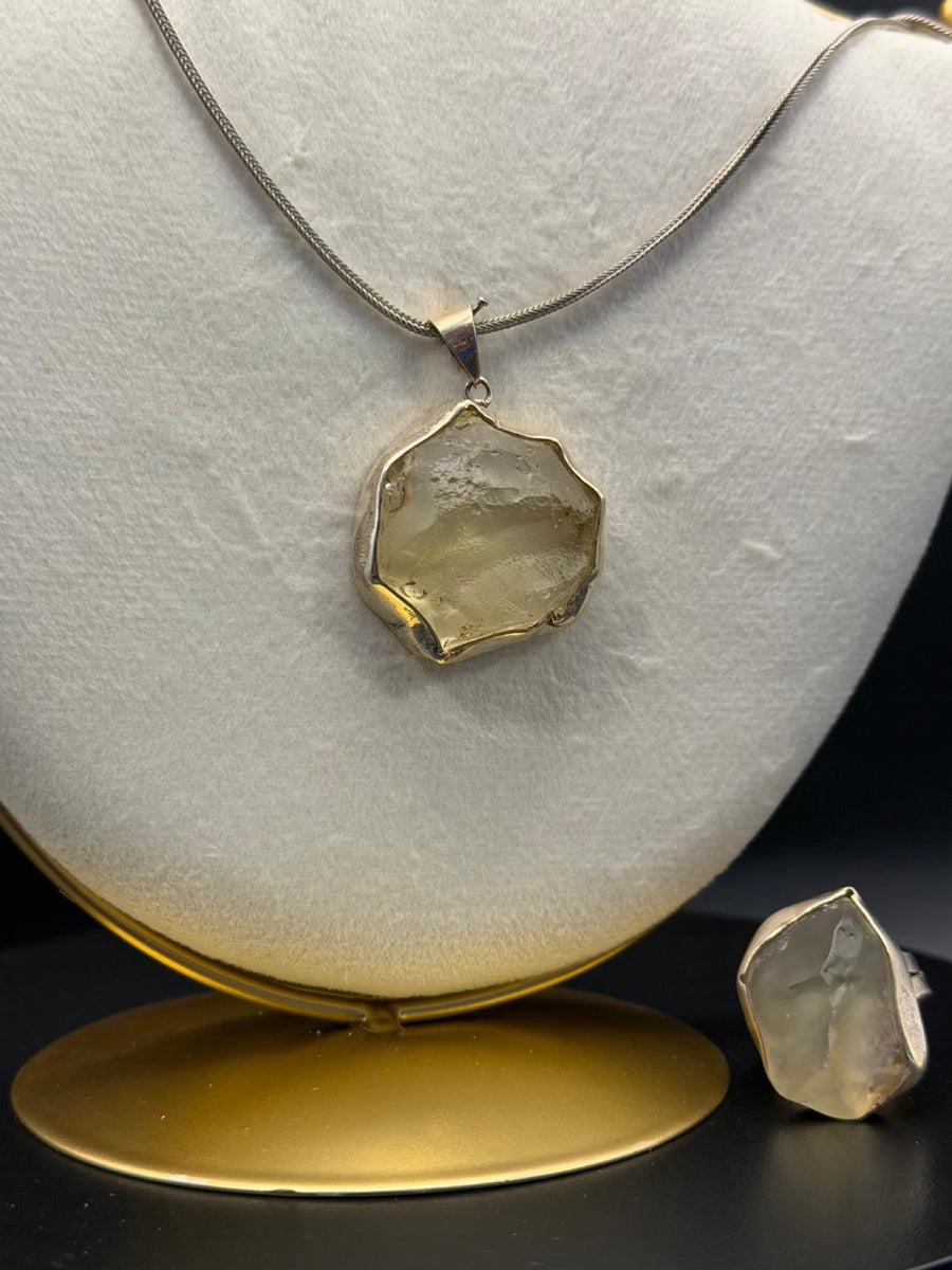 Libyan desert glass pendant, chain and ring set
